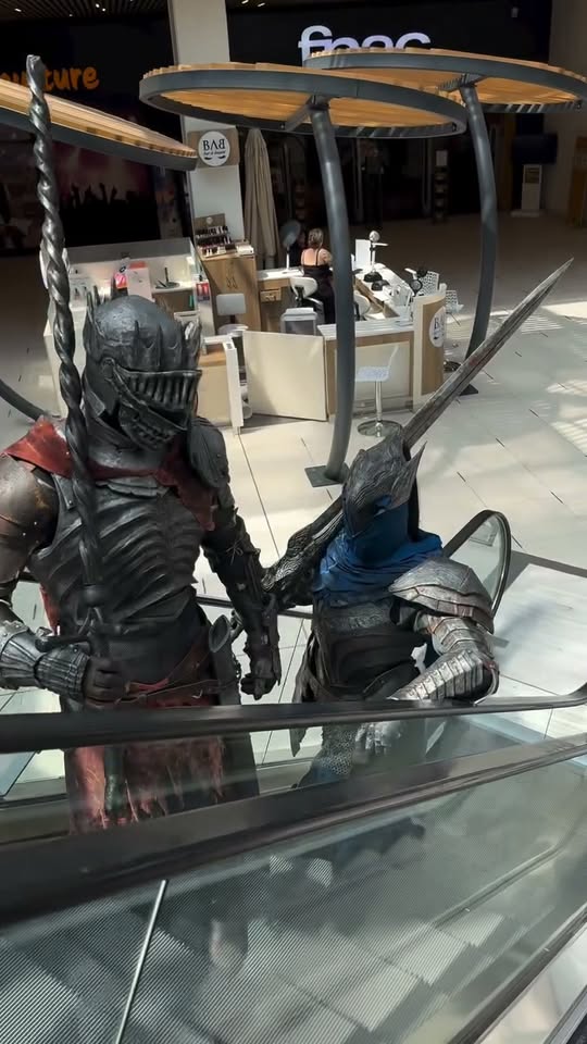 Shopping time with the broskis 🗡️